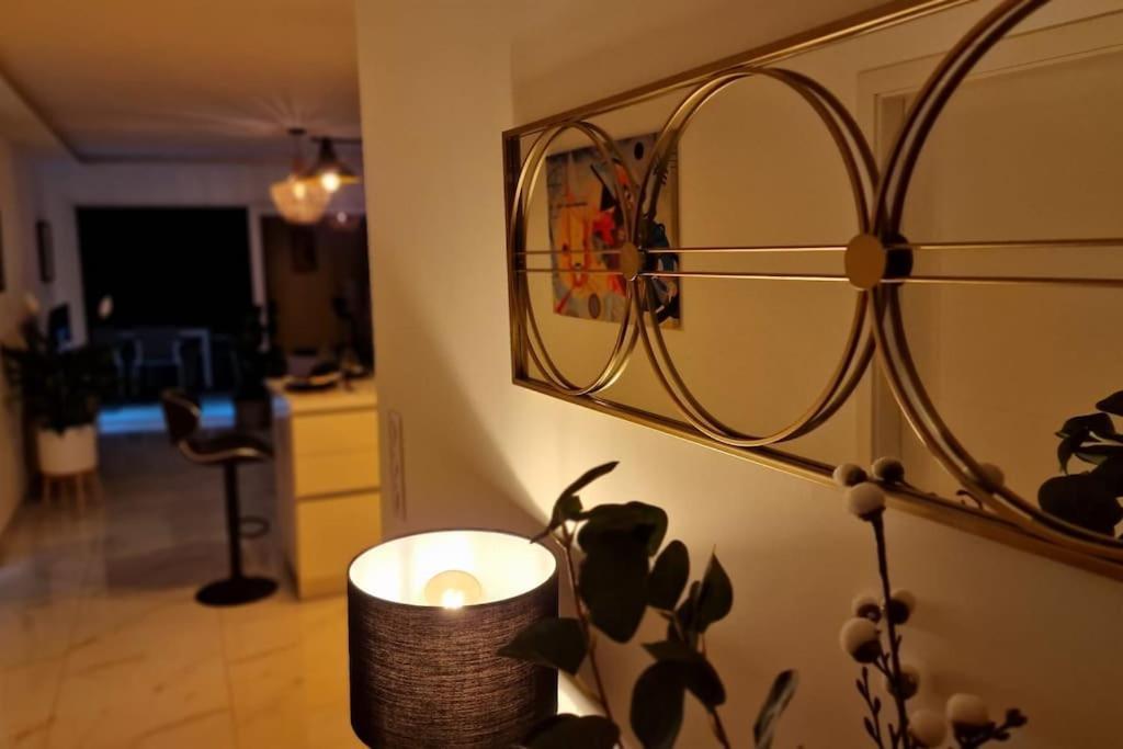 קולמר Suite Prestige Logement Neuf Avec Spa Et Ecran De Cinema En Rez De Jardin מראה חיצוני תמונה