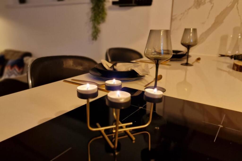 קולמר Suite Prestige Logement Neuf Avec Spa Et Ecran De Cinema En Rez De Jardin מראה חיצוני תמונה